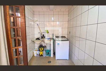 Casa à venda com 232m², 3 quartos e 2 vagasÁrea de Serviço