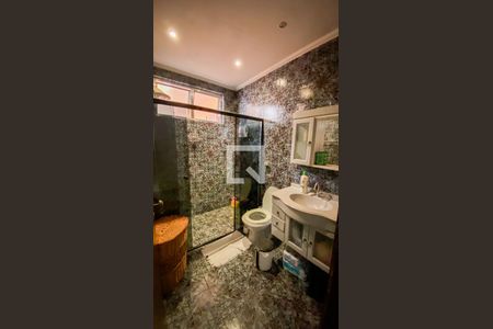 Casa à venda com 232m², 3 quartos e 2 vagasBanheiro