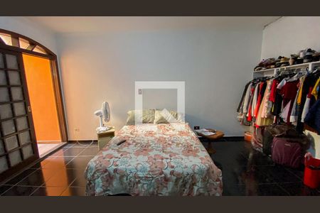 Casa à venda com 232m², 3 quartos e 2 vagassuite