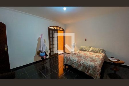 Casa à venda com 232m², 3 quartos e 2 vagassuite