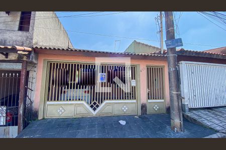 Casa à venda com 232m², 3 quartos e 2 vagasFachada