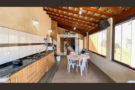 Casa à venda com 232m², 3 quartos e 2 vagasCozinha