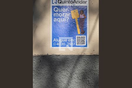 Fachada com Plaquinha de casa para alugar com 2 quartos, 47m² em Vila Guilherme, São Paulo