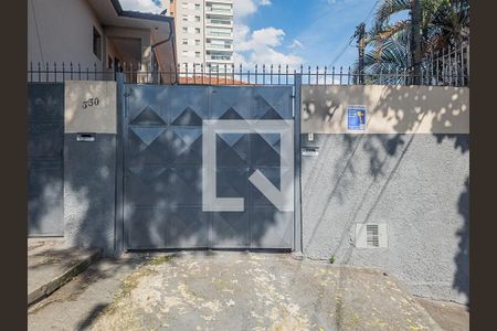 Fachada com Plaquinha de casa para alugar com 2 quartos, 47m² em Vila Guilherme, São Paulo