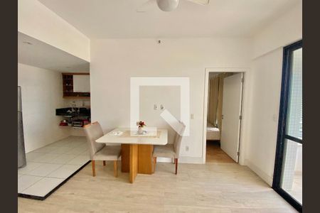 Sala de apartamento para alugar com 1 quarto, 45m² em Caminho das Árvores , Salvador
