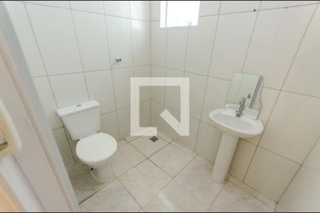 Banheiro de casa para alugar com 1 quarto, 35m² em Vila Boacava, São Paulo