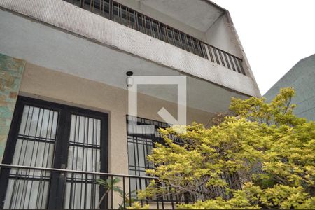 Casa à venda com 423m², 4 quartos e 6 vagasFachada