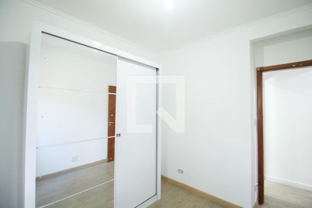 Quarto 2 de apartamento para alugar com 2 quartos, 80m² em Vila Cláudia, São Paulo