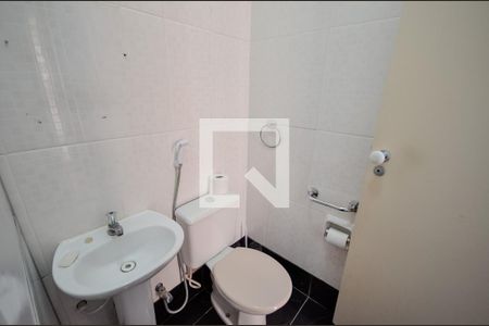 Casa à venda com 160m², 4 quartos e sem vaga Casa à venda com 160m², 4 quartos e sem vagaBanheiro 2