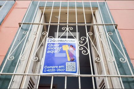 Casa à venda com 160m², 4 quartos e sem vaga Casa à venda com 160m², 4 quartos e sem vagaFachada