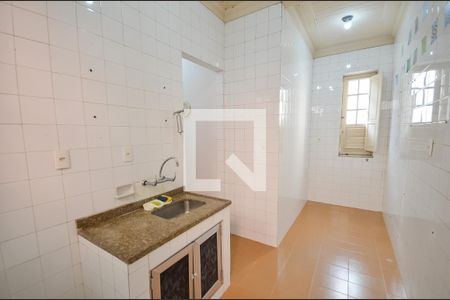 Casa à venda com 160m², 4 quartos e sem vaga Casa à venda com 160m², 4 quartos e sem vagaCozinha 2