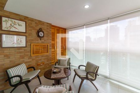 Apartamento à venda com 158m², 3 quartos e 4 vagasVaranda