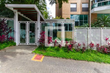 Apartamento à venda com 158m², 3 quartos e 4 vagasFachada