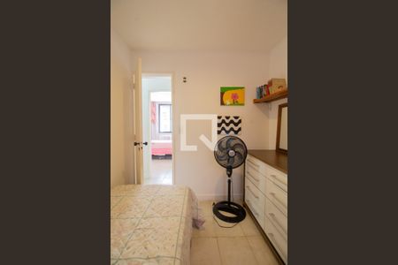 Apartamento à venda com 150m², 3 quartos e 2 vagasQuarto 2