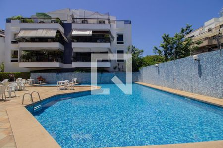 Apartamento à venda com 150m², 3 quartos e 2 vagasPiscina