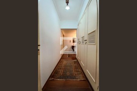 Apartamento à venda com 434m², 8 quartos e 3 vagasCorredor