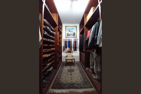 Apartamento à venda com 434m², 8 quartos e 3 vagasCloset da suíte 3 - 2