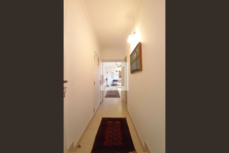 Apartamento à venda com 434m², 8 quartos e 3 vagasCorredor