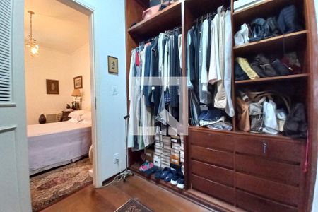Apartamento à venda com 434m², 8 quartos e 3 vagasCloset da suíte 3 - 01