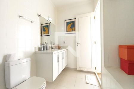 Apartamento à venda com 434m², 8 quartos e 3 vagasBanheiro da sauna