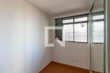 Quarto 2 de apartamento para alugar com 3 quartos, 102m² em Buritis, Belo Horizonte