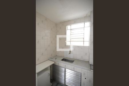 Cozinha de apartamento para alugar com 1 quarto, 32m² em Liberdade, São Paulo