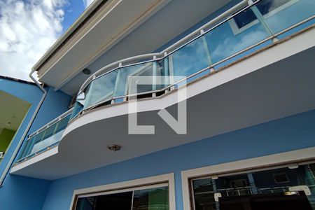 Casa à venda com 300m², 5 quartos e 4 vagas Casa à venda com 300m², 5 quartos e 4 vagasfrente