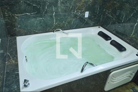 Casa de condomínio para alugar com 400m², 3 quartos e 2 vagasBanheiro da Suíte 3