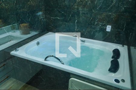 Casa de condomínio para alugar com 400m², 3 quartos e 2 vagasBanheiro da Suíte 3