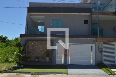 Casa de condomínio para alugar com 400m², 3 quartos e 2 vagasFachada