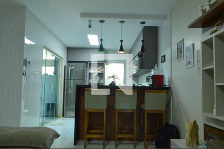 Casa de condomínio para alugar com 400m², 3 quartos e 2 vagasCozinha 