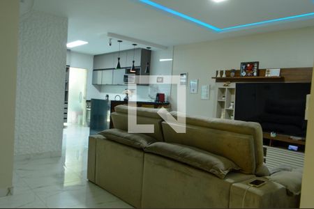 Sala  de casa de condomínio para alugar com 3 quartos, 400m² em Jacarepaguá, Rio de Janeiro