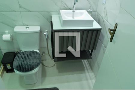 Casa de condomínio para alugar com 400m², 3 quartos e 2 vagasBanheiro da Suíte 1