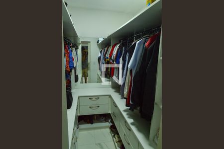 Casa de condomínio para alugar com 400m², 3 quartos e 2 vagasCloset da suíte 3