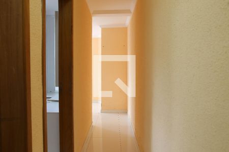 Corredor de apartamento para alugar com 2 quartos, 53m² em Jardim Guapituba, Mauá