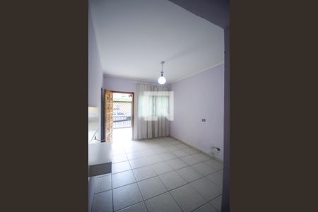 Sala de casa para alugar com 2 quartos, 60m² em Vila Liviero, São Paulo