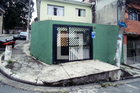 Casa para alugar com 60m², 2 quartos e 1 vagaFachada