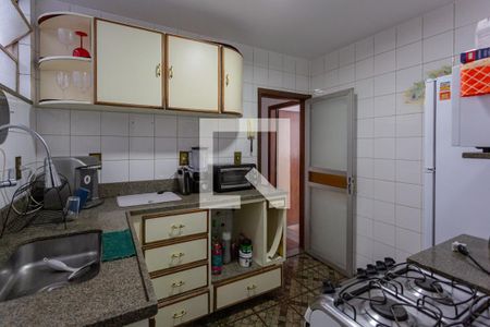 Cozinha de apartamento à venda com 3 quartos, 100m² em Santa Efigênia, Belo Horizonte