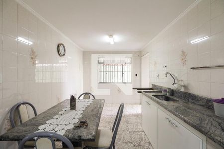 Casa à venda com 470m², 4 quartos e 1 vaga Casa à venda com 470m², 4 quartos e 1 vagaCozinha 2