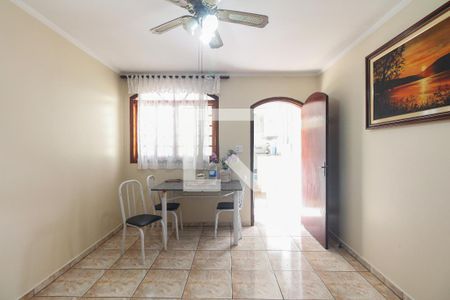 Casa à venda com 470m², 4 quartos e 1 vaga Casa à venda com 470m², 4 quartos e 1 vagaCopa