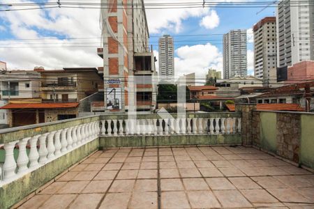 Casa à venda com 470m², 4 quartos e 1 vaga Casa à venda com 470m², 4 quartos e 1 vagaTerraço