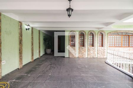 Casa à venda com 470m², 4 quartos e 1 vaga Casa à venda com 470m², 4 quartos e 1 vagaGaragem