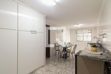 Casa à venda com 470m², 4 quartos e 1 vaga Casa à venda com 470m², 4 quartos e 1 vagaCozinha 2
