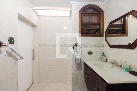 Casa à venda com 470m², 4 quartos e 1 vaga Casa à venda com 470m², 4 quartos e 1 vagaBanheiro Social 1