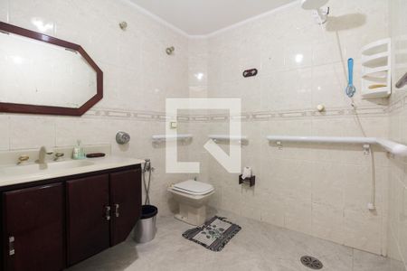 Casa à venda com 470m², 4 quartos e 1 vaga Casa à venda com 470m², 4 quartos e 1 vagaBanheiro Social 1