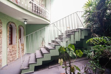 Casa à venda com 470m², 4 quartos e 1 vaga Casa à venda com 470m², 4 quartos e 1 vagaJardim e Quintal