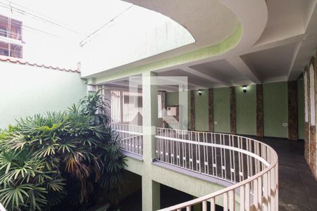 Casa à venda com 470m², 4 quartos e 1 vaga Casa à venda com 470m², 4 quartos e 1 vagaGaragem