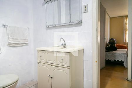 Banheiro de apartamento à venda com 3 quartos, 98m² em Glória, Porto Alegre