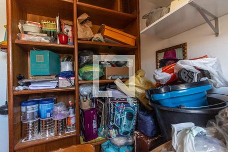 Casa à venda com 172m², 2 quartos e 4 vagasQuarto de serviço 1