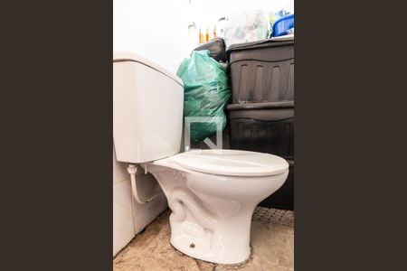 Casa à venda com 172m², 2 quartos e 4 vagasBanheiro de serviço